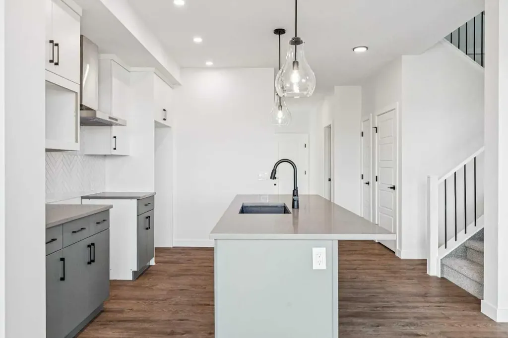 206 Sora Way SE Calgary AB T3S0V5