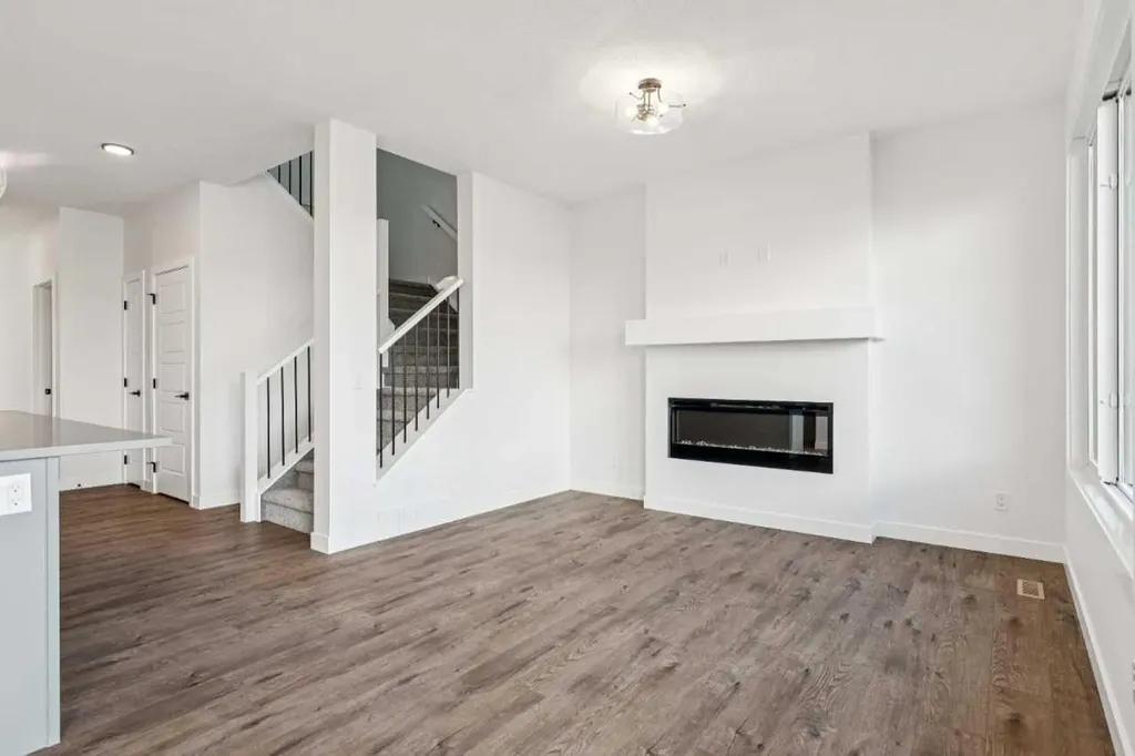 206 Sora Way SE Calgary AB T3S0V5