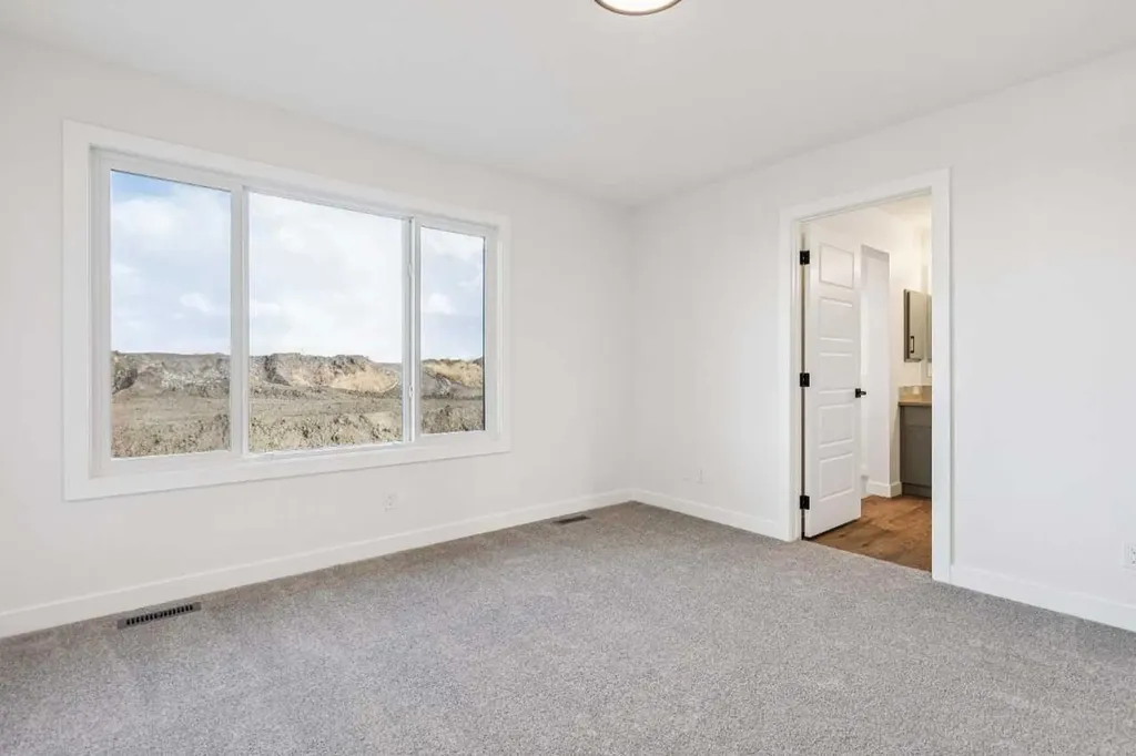 206 Sora Way SE Calgary AB T3S0V5