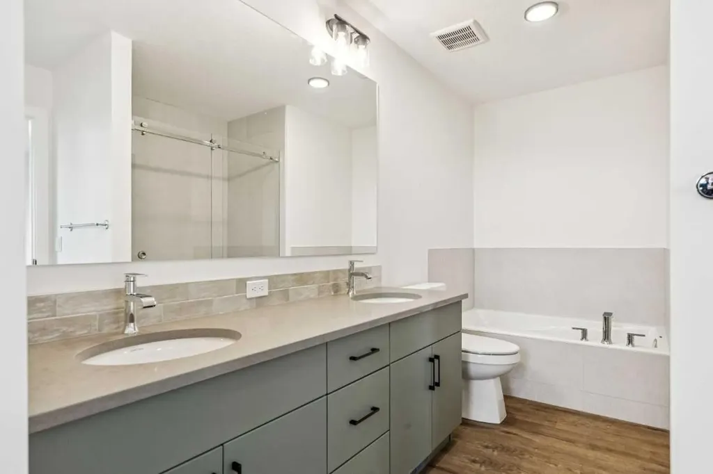 206 Sora Way SE Calgary AB T3S0V5