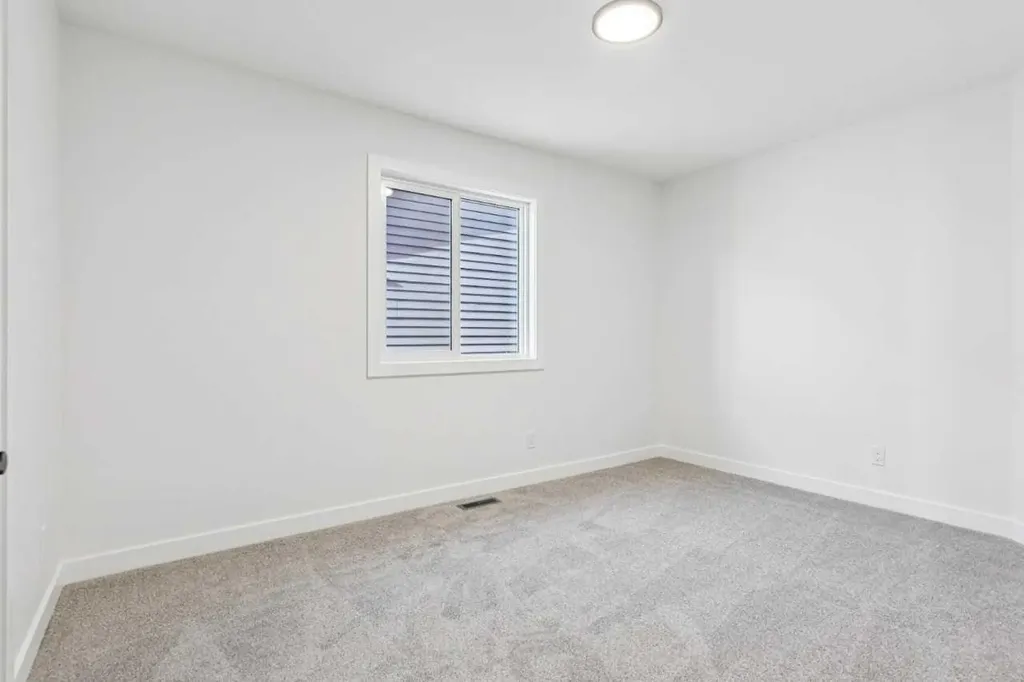 206 Sora Way SE Calgary AB T3S0V5