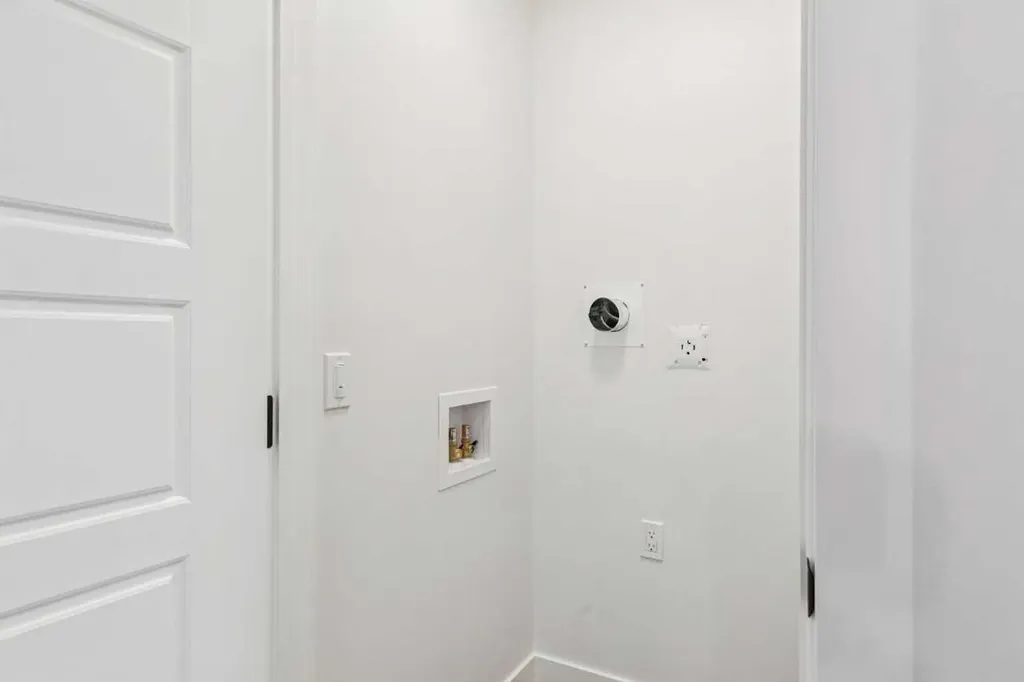 206 Sora Way SE Calgary AB T3S0V5