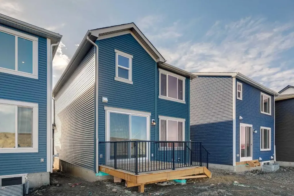 206 Sora Way SE Calgary AB T3S0V5