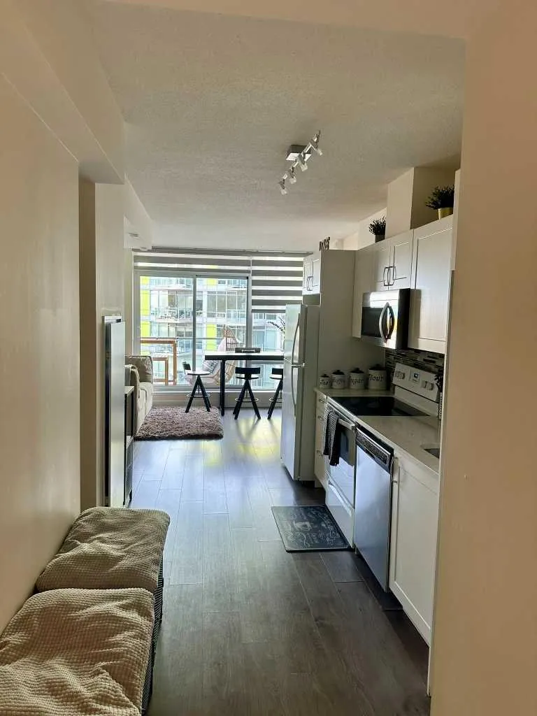 10 Brentwood Common NW Calgary AB T2L 2J9