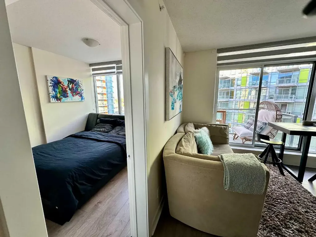 10 Brentwood Common NW Calgary AB T2L 2J9