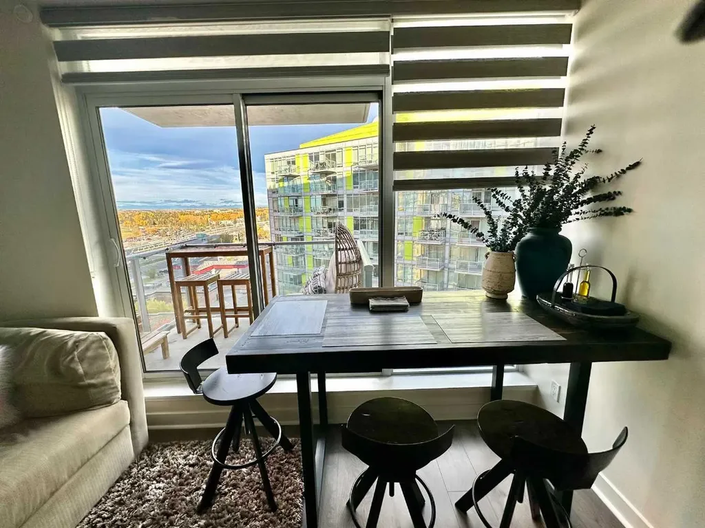 10 Brentwood Common NW Calgary AB T2L 2J9