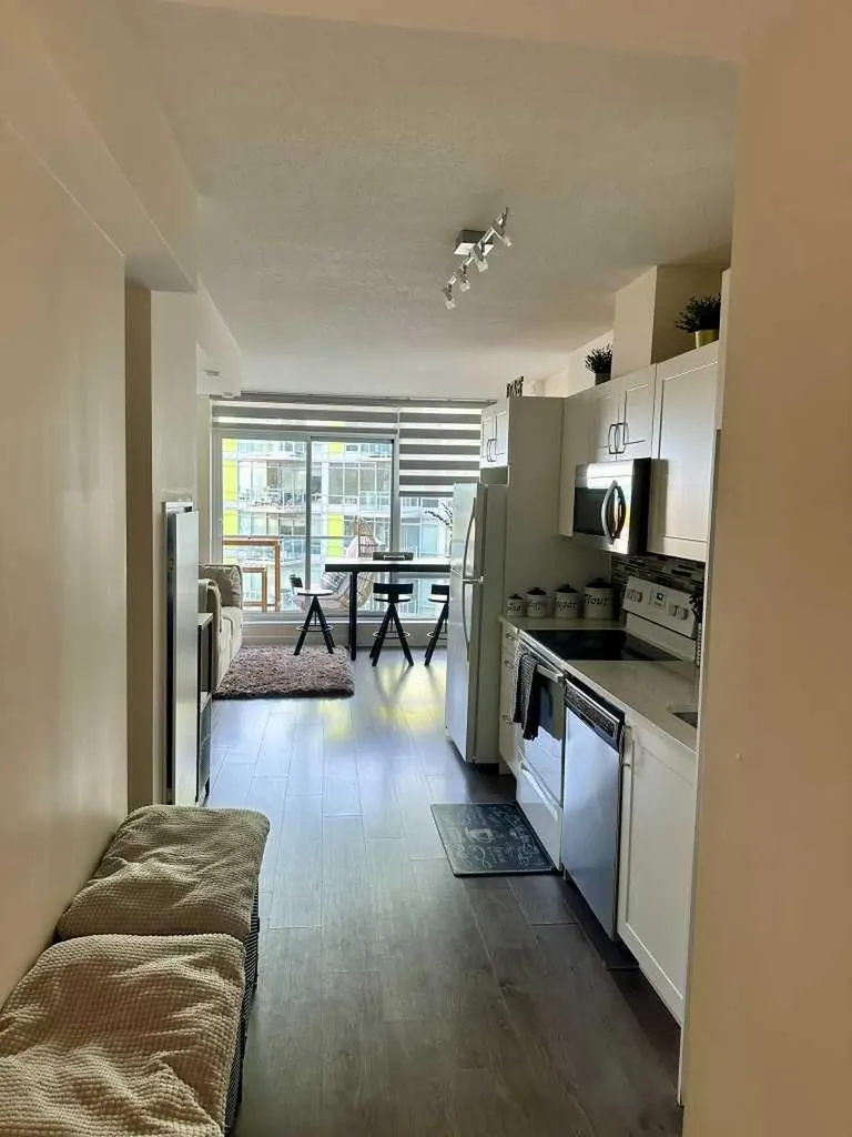 10 Brentwood Common NW Calgary AB T2L 2J9