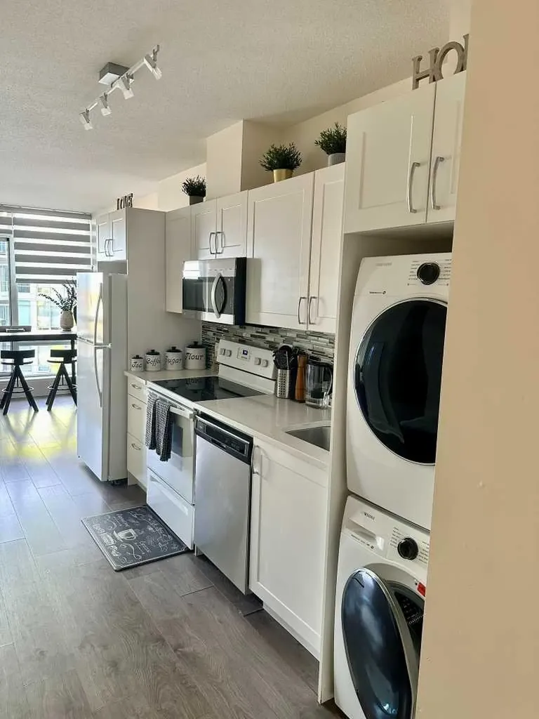 10 Brentwood Common NW Calgary AB T2L 2J9