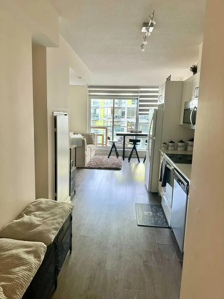 10 Brentwood Common NW Calgary AB T2L 2J9