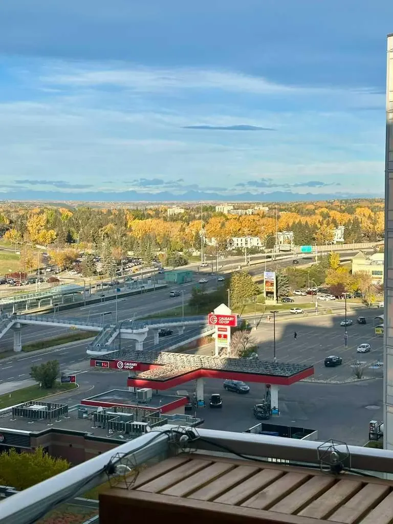 10 Brentwood Common NW Calgary AB T2L 2J9