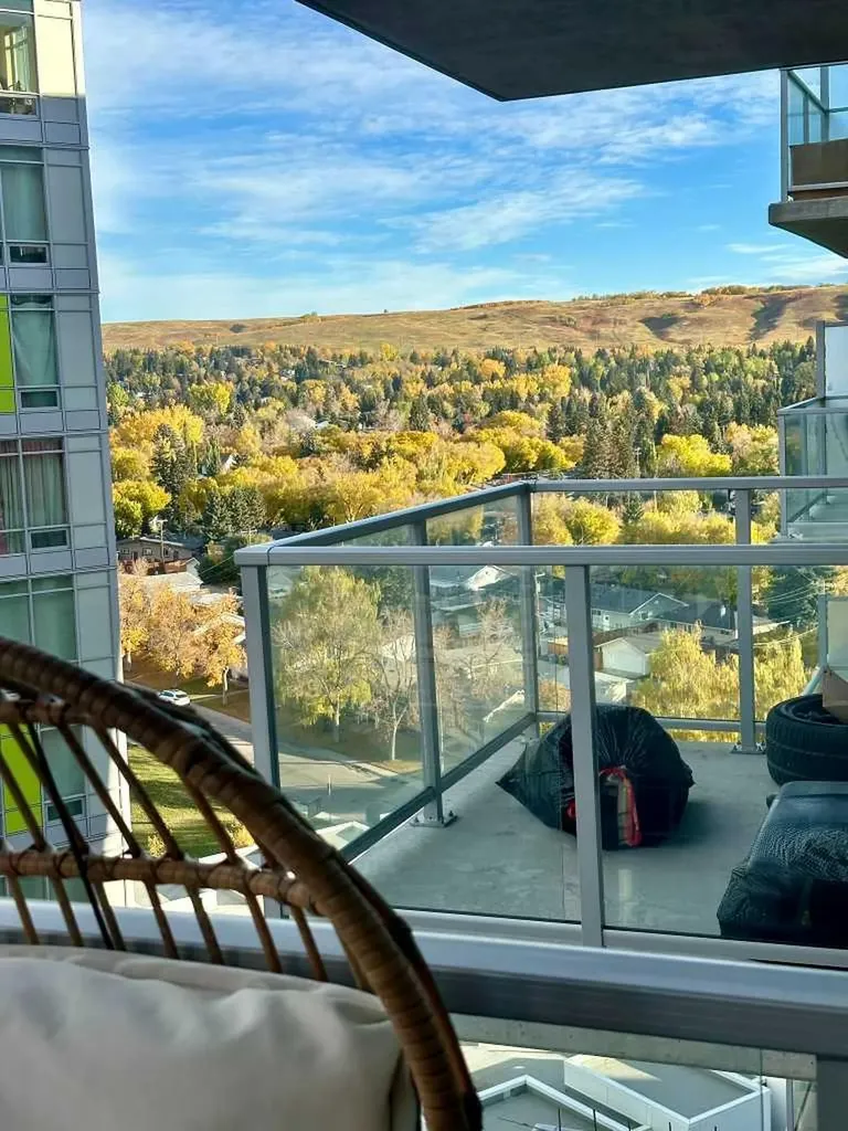 10 Brentwood Common NW Calgary AB T2L 2J9