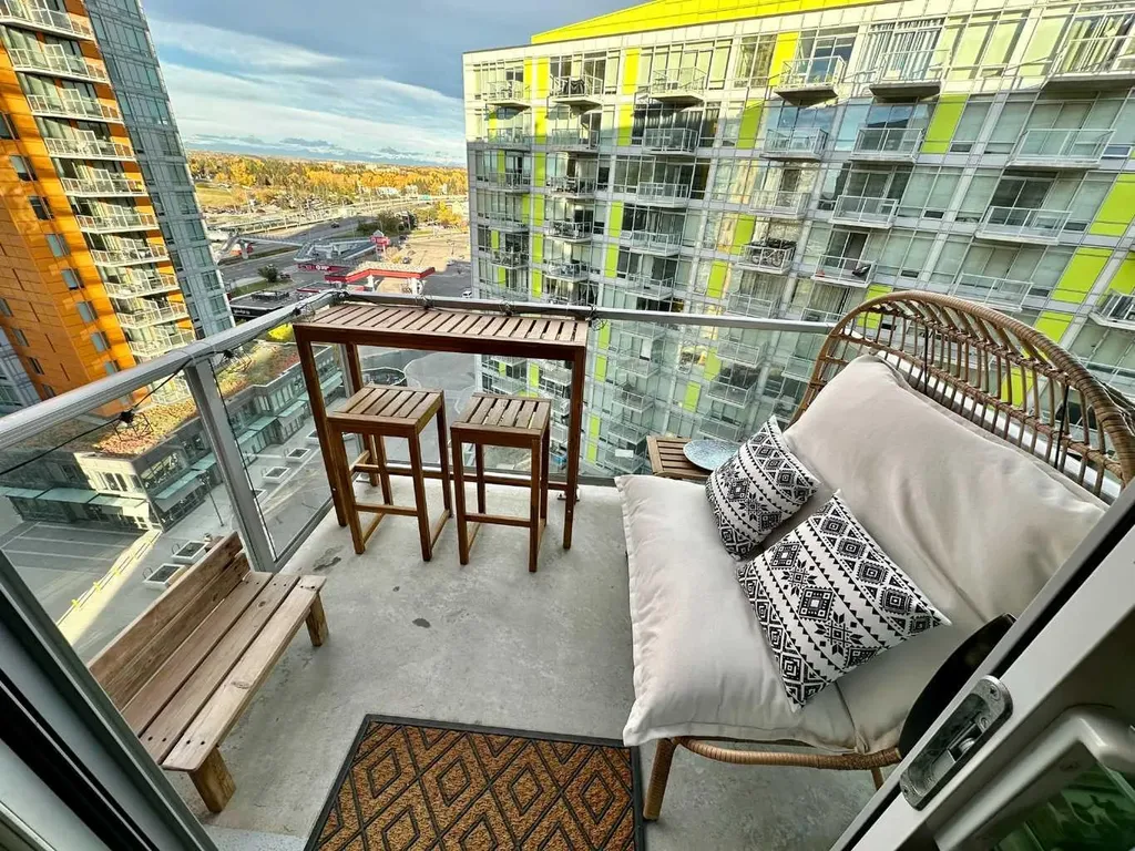 10 Brentwood Common NW Calgary AB T2L 2J9