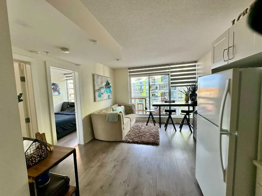 10 Brentwood Common NW Calgary AB T2L 2J9