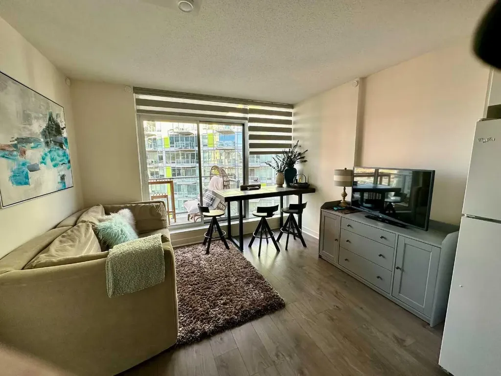10 Brentwood Common NW Calgary AB T2L 2J9