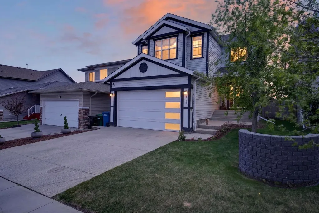 2063 Sagewood Rise SW Airdrie AB T4B 3N2