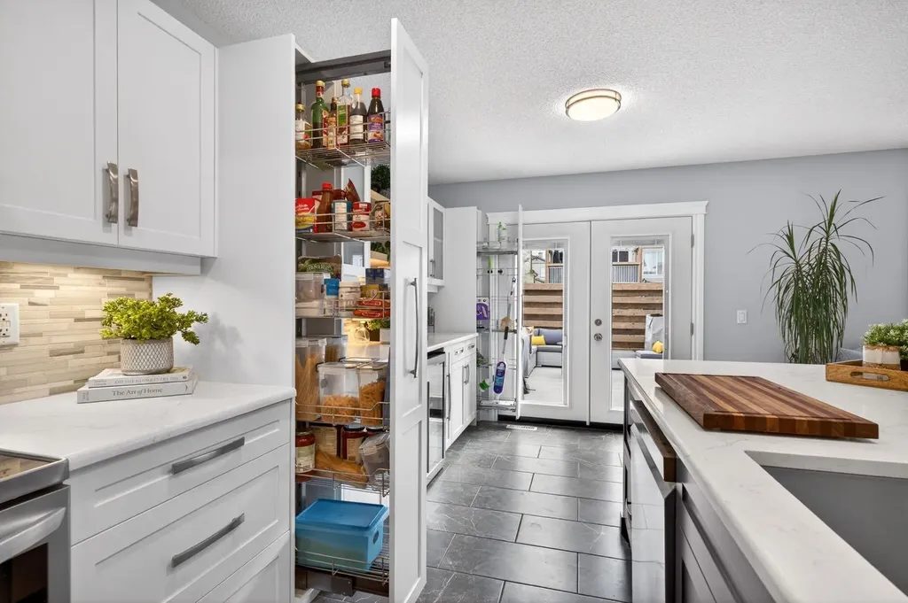 2063 Sagewood Rise SW Airdrie AB T4B 3N2