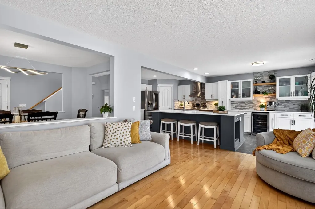 2063 Sagewood Rise SW Airdrie AB T4B 3N2