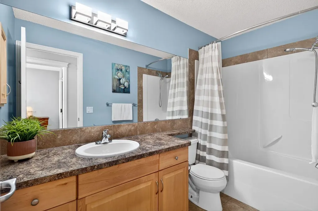 2063 Sagewood Rise SW Airdrie AB T4B 3N2
