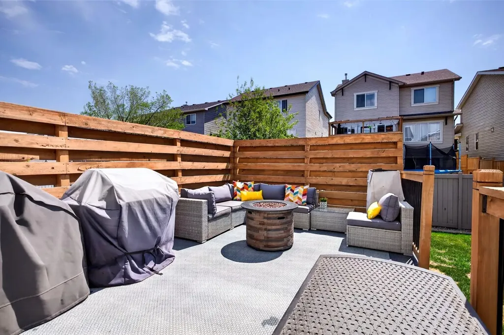 2063 Sagewood Rise SW Airdrie AB T4B 3N2