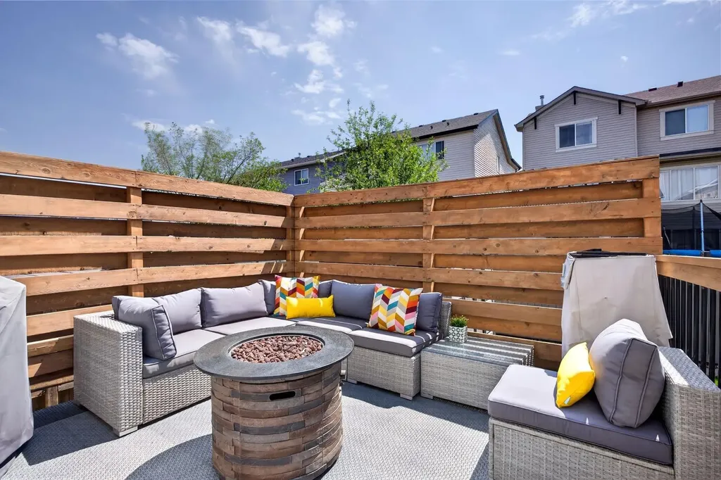 2063 Sagewood Rise SW Airdrie AB T4B 3N2