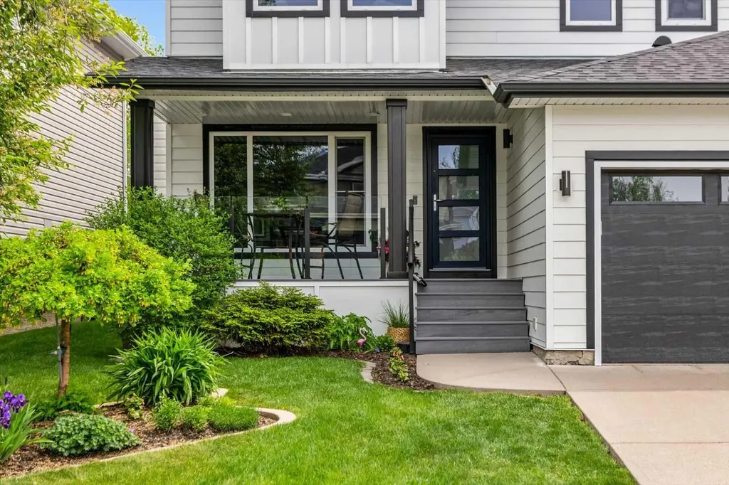 12 Chaparral Crescent SE Calgary AB T2X 3K7