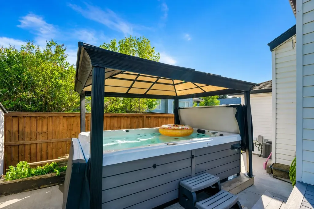 12 Chaparral Crescent SE Calgary AB T2X 3K7