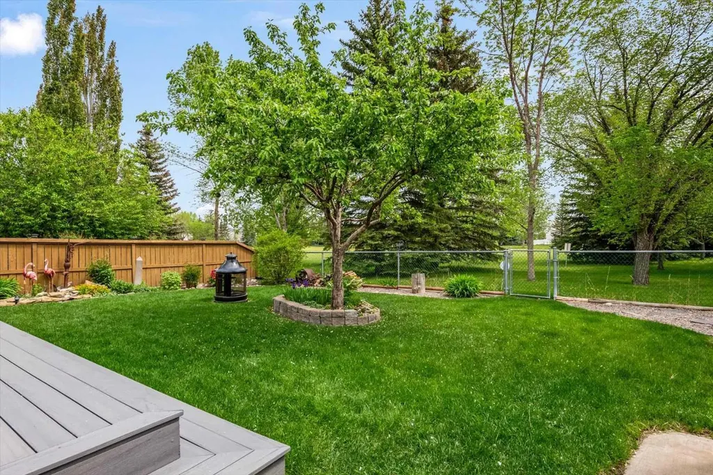 12 Chaparral Crescent SE Calgary AB T2X 3K7