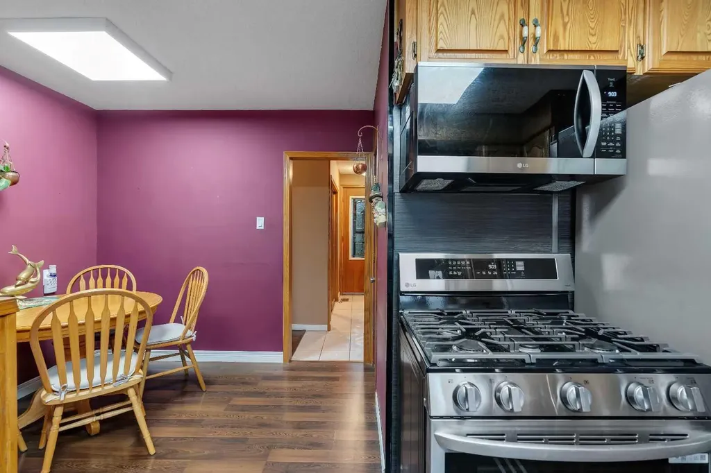 3027 Brentwood Boulevard NW Calgary AB T2L 1J6