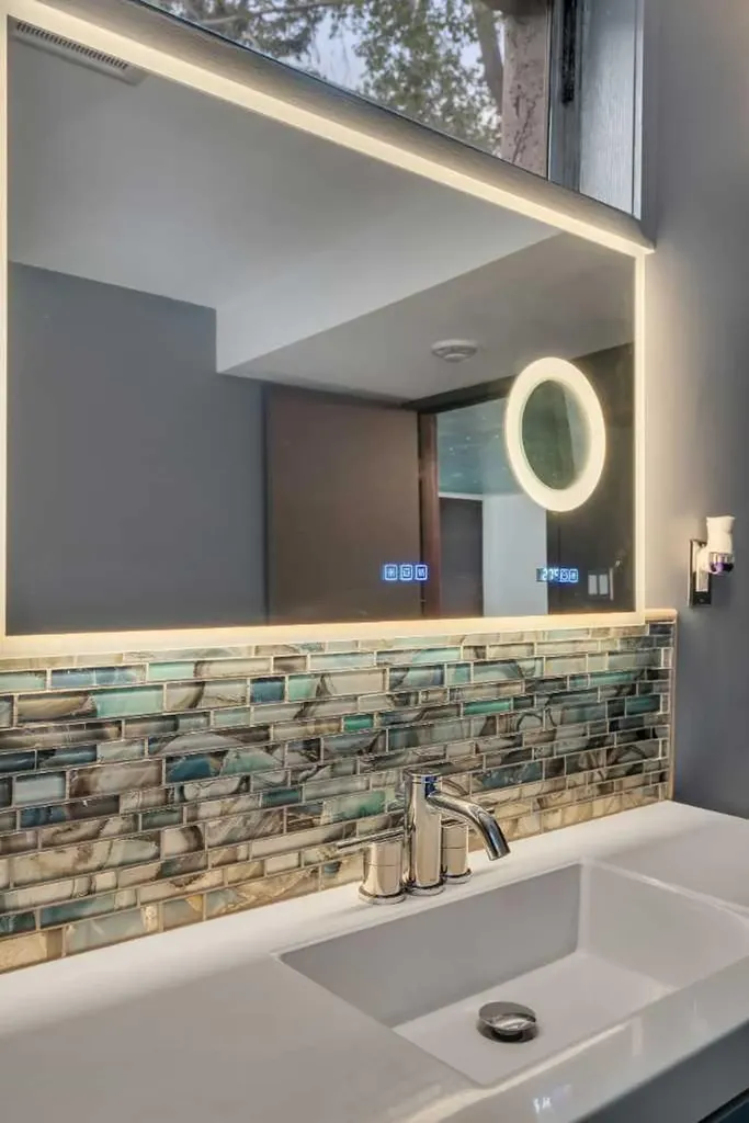 3027 Brentwood Boulevard NW Calgary AB T2L 1J6