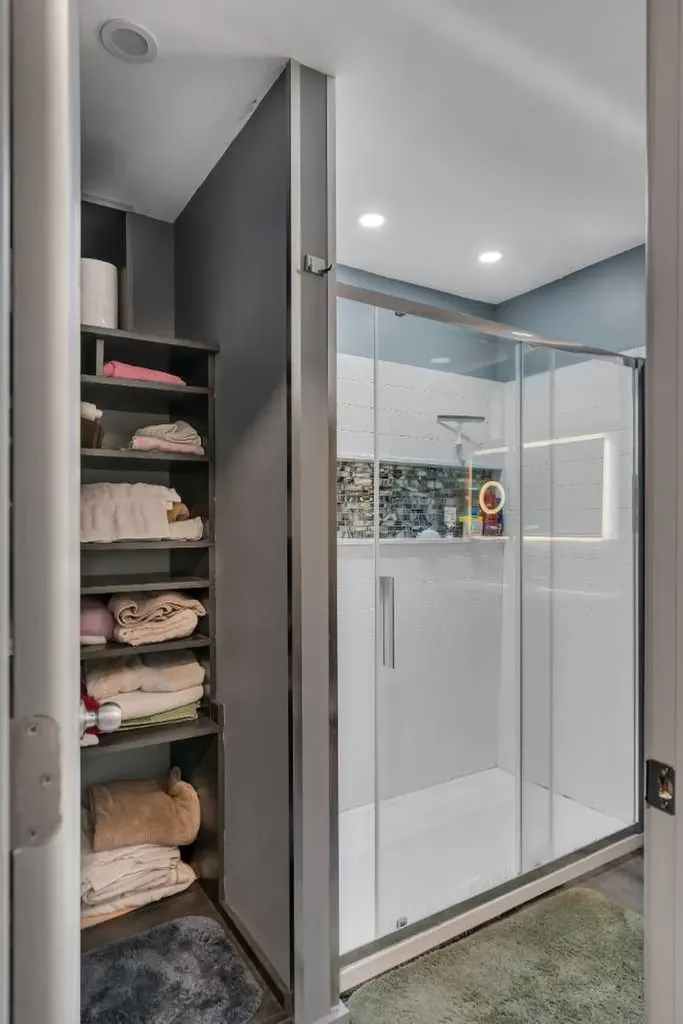 3027 Brentwood Boulevard NW Calgary AB T2L 1J6