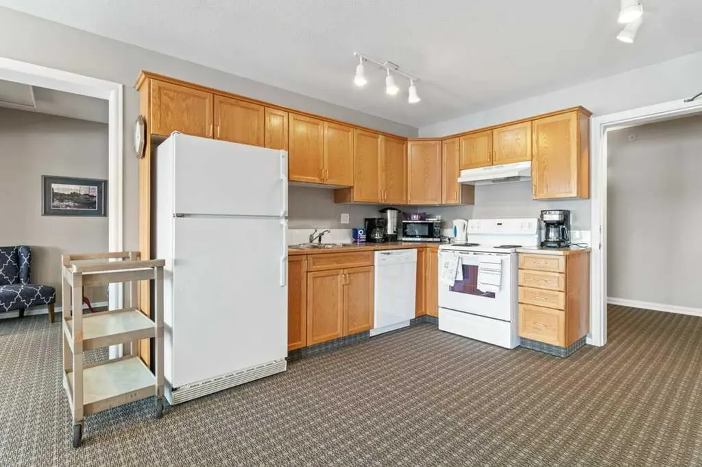 6118 53 Avenue Red Deer AB T4N 6P7