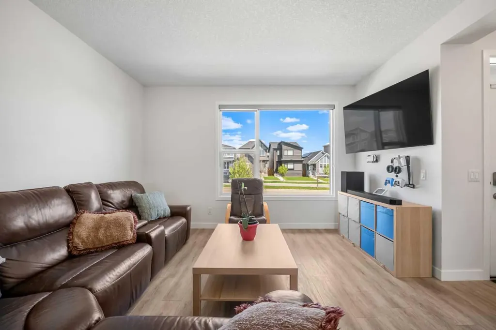 149 Belmont Boulevard SW Calgary AB T2X 4W2