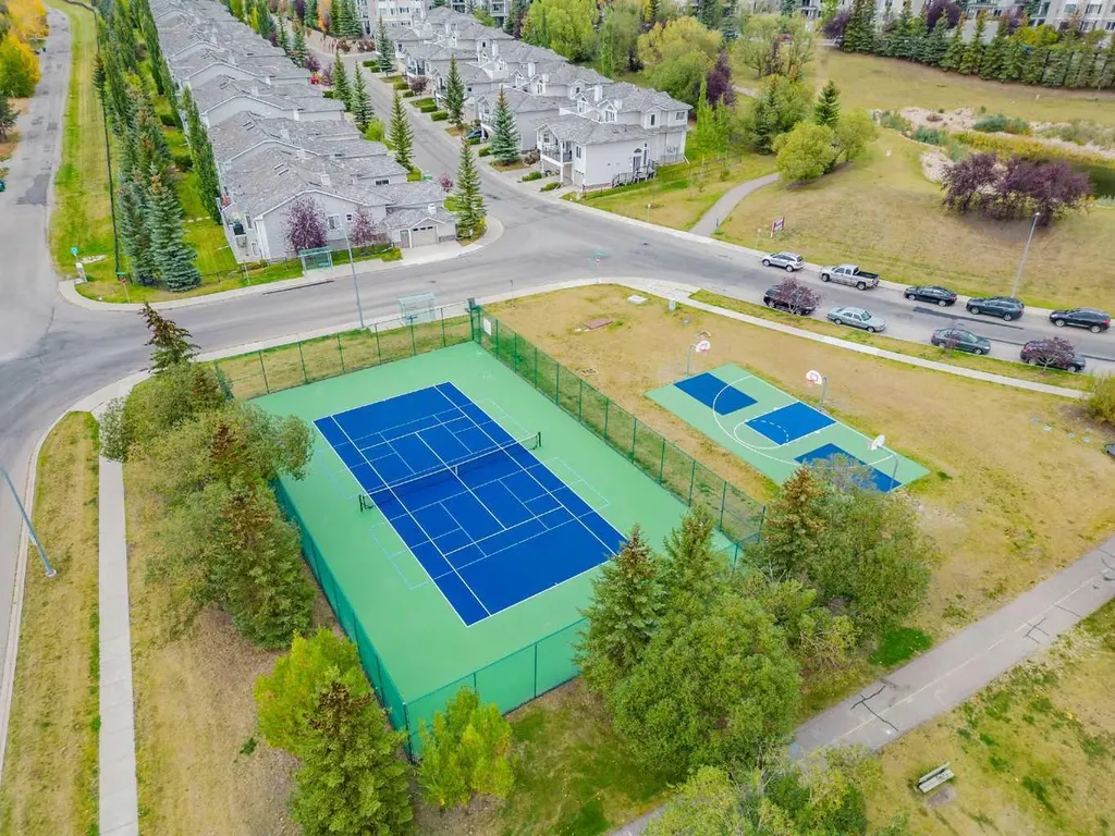 369 Rocky Vista Park NW Calgary AB T3G 5K7