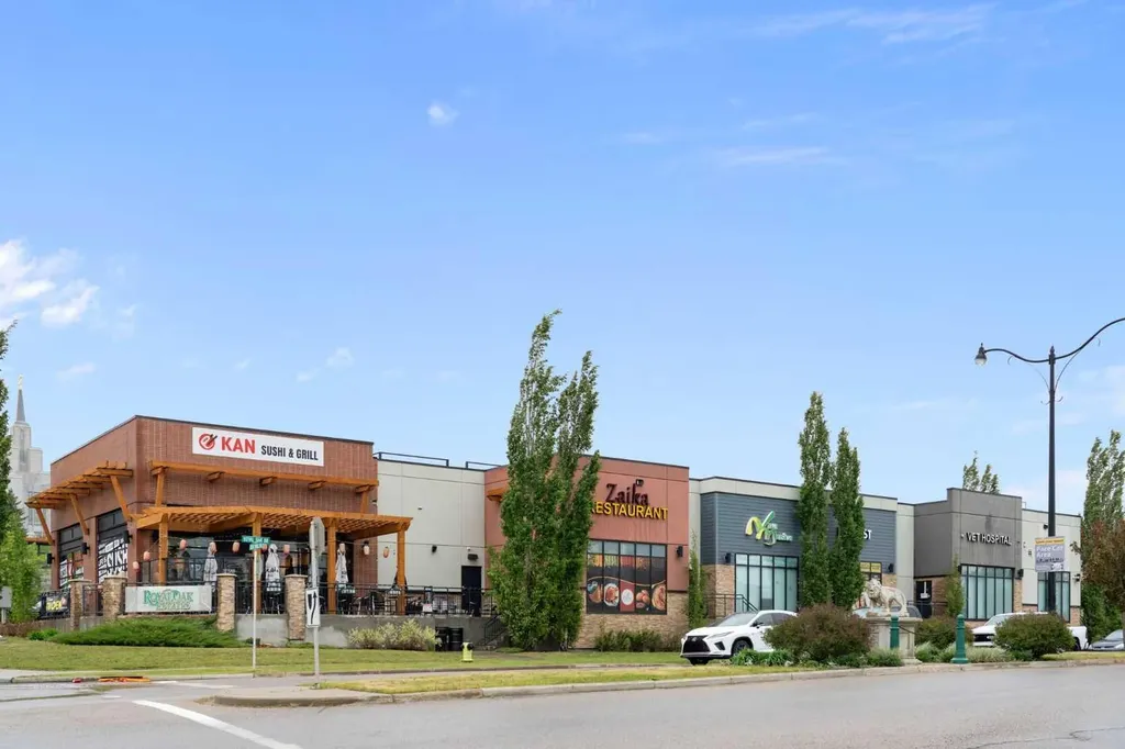 369 Rocky Vista Park NW Calgary AB T3G 5K7
