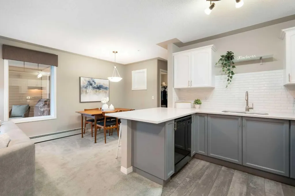 369 Rocky Vista Park NW Calgary AB T3G 5K7