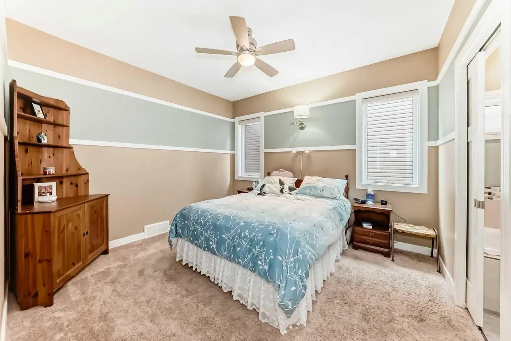 12 Beardsley Crescent Lacombe AB T4L 0G4