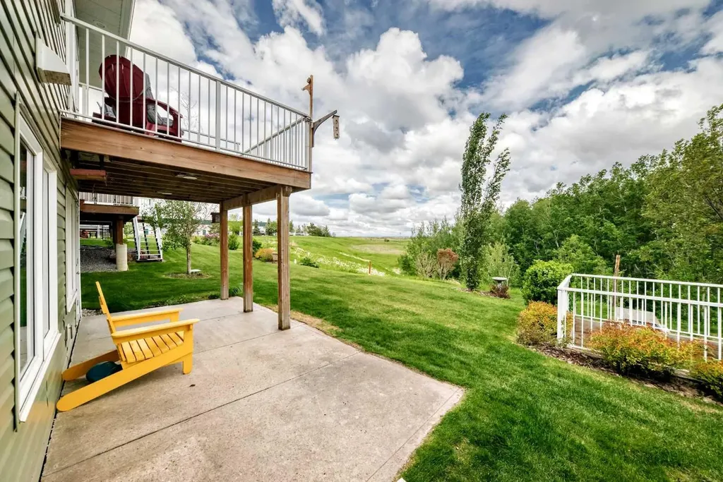 12 Beardsley Crescent Lacombe AB T4L 0G4