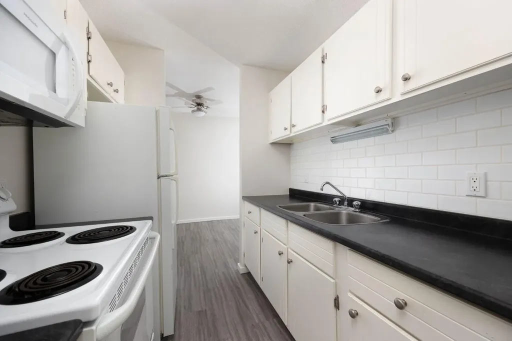 11721 Macdonald Drive Fort Mcmurray AB T9H4H1