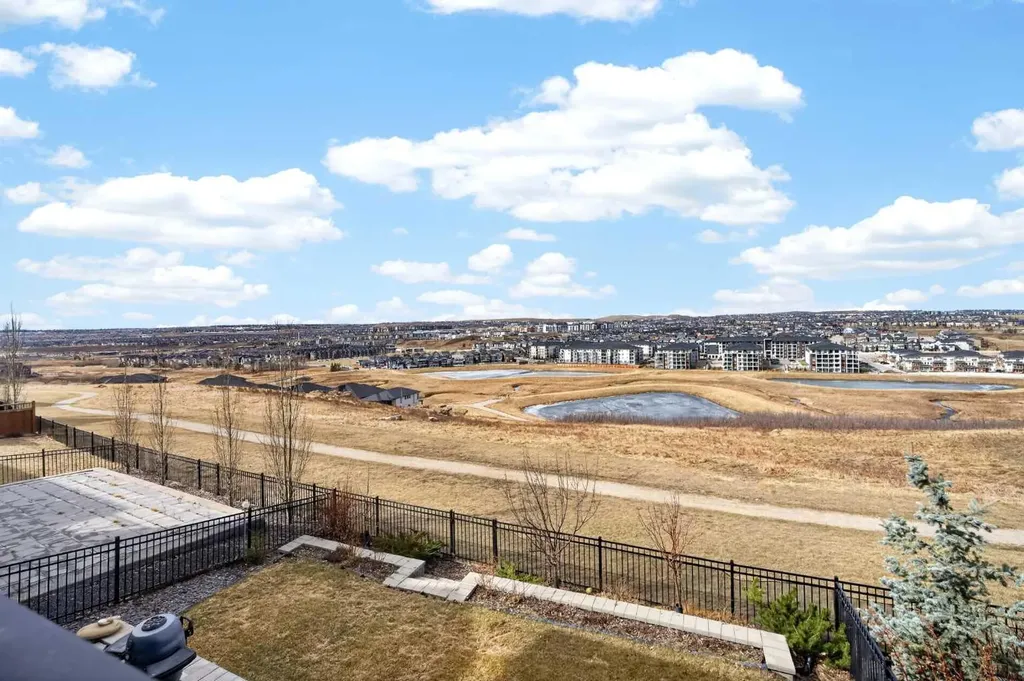 396 Evansborough Way NW Calgary AB T3P 0R3