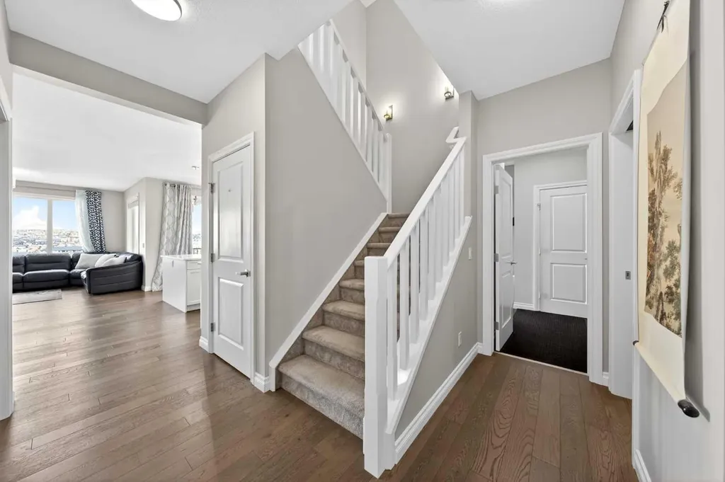 396 Evansborough Way NW Calgary AB T3P 0R3