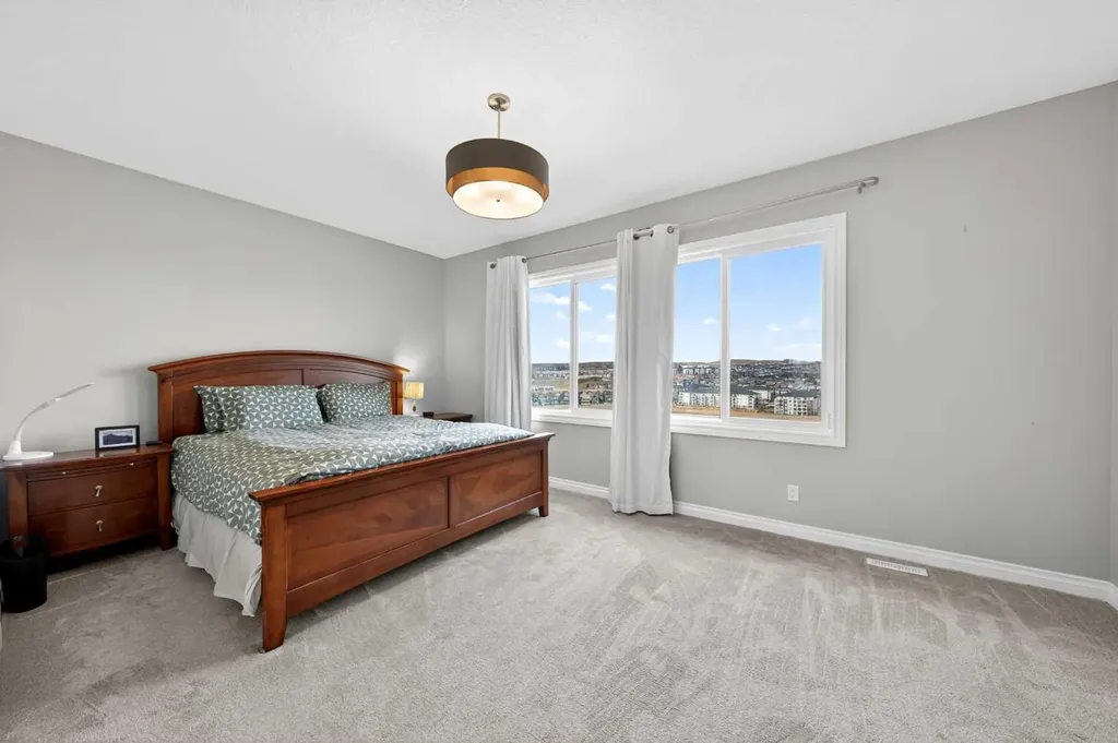 396 Evansborough Way NW Calgary AB T3P 0R3