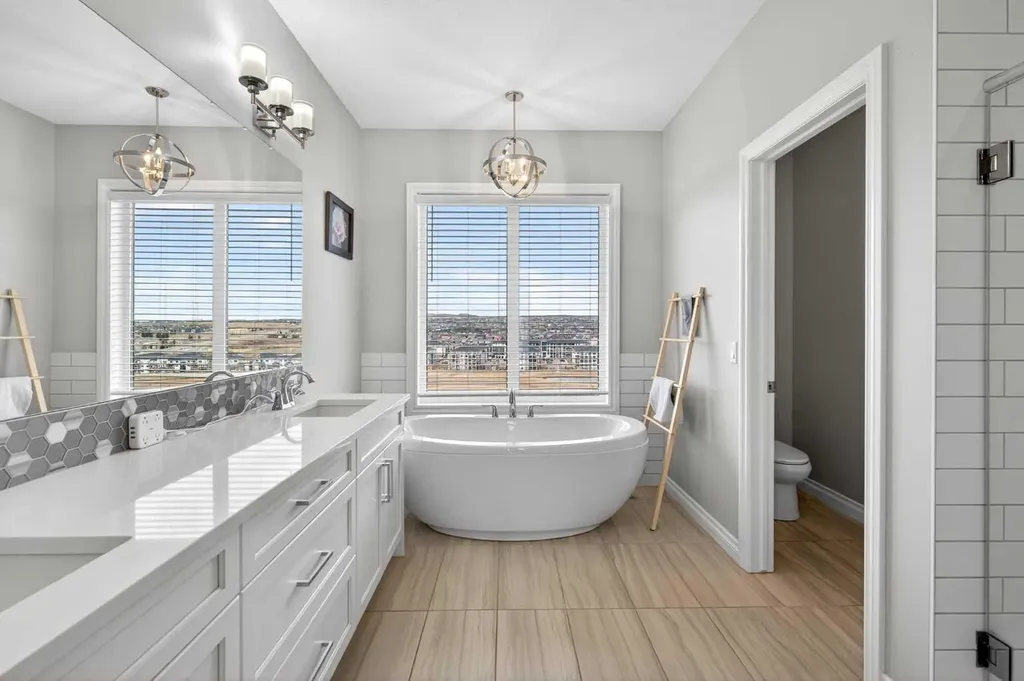 396 Evansborough Way NW Calgary AB T3P 0R3