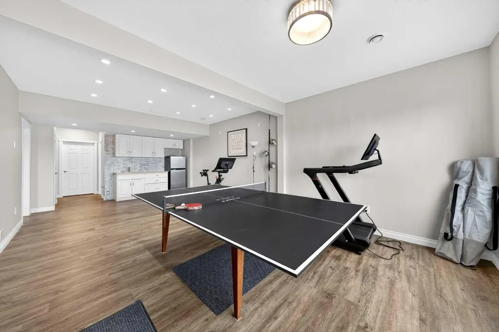 396 Evansborough Way NW Calgary AB T3P 0R3