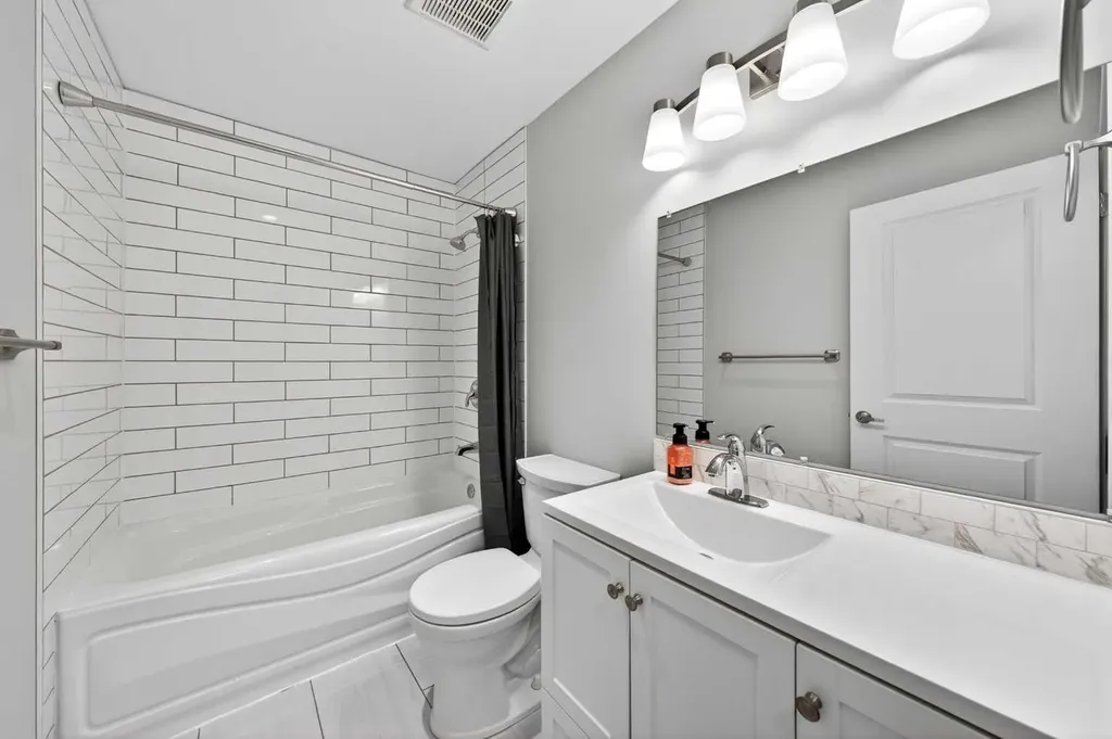 396 Evansborough Way NW Calgary AB T3P 0R3