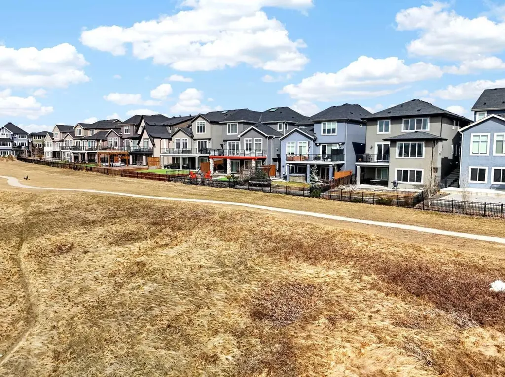 396 Evansborough Way NW Calgary AB T3P 0R3