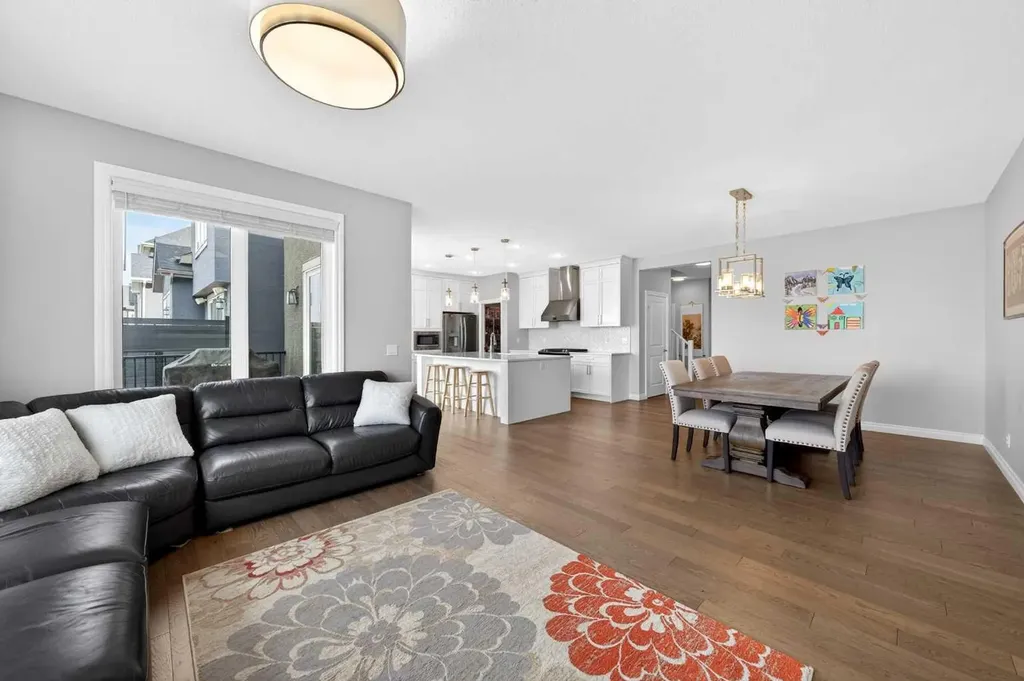 396 Evansborough Way NW Calgary AB T3P 0R3