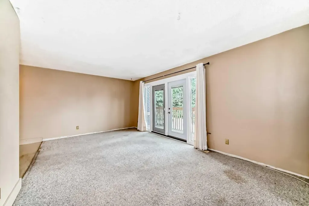 112 Albert Street SE Airdrie AB T4B 0R5