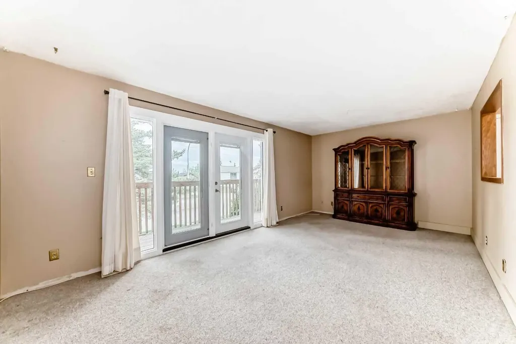 112 Albert Street SE Airdrie AB T4B 0R5