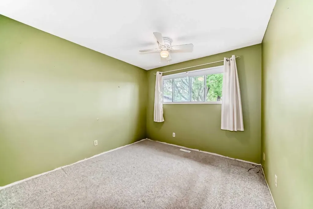 112 Albert Street SE Airdrie AB T4B 0R5