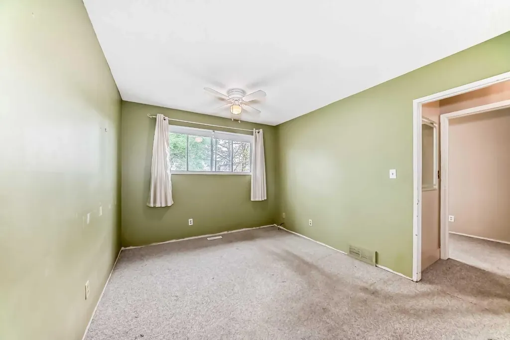 112 Albert Street SE Airdrie AB T4B 0R5
